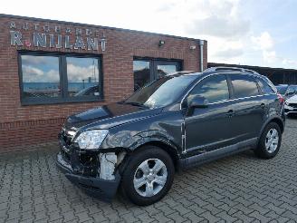 Schadeauto Opel Antara  2016/9