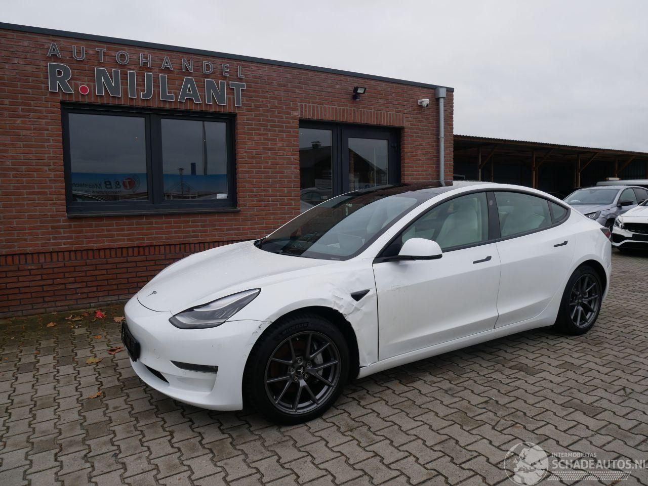 Tesla Model 3 LONG RANGE DUAL AWD PANORAMADAK LEER