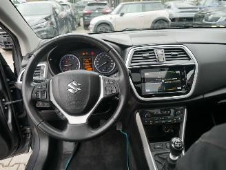 Suzuki SX4 CROSS LEER LED PANORAMADAK picture 11