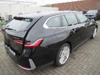 BMW i5 i5 E-Drive40 Touring  Leer Navi Camera Led StoelVerwarming... picture 3