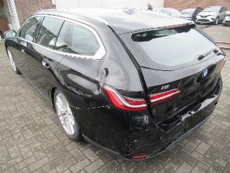 BMW i5 i5 E-Drive40 AUT. Touring  Navi Leer Camera Led StoelVerwarming..... picture 8