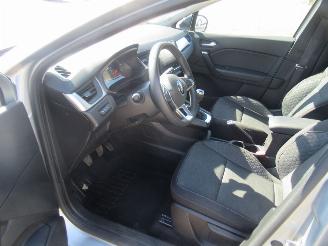 Renault Captur  picture 10