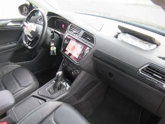 Volkswagen Tiguan 1.5TSI 150pk DSG-Aut. R-LINE Climatronic Leer Navi Panorama-D Camera ..... picture 11