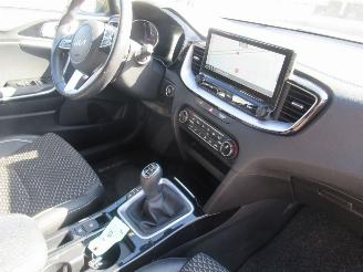 Kia Xceed 1.0T 120Pk 22.000km!! Climatronic Halfleer Navi Camera Keyless-Go ..... picture 15