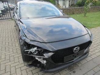Mazda 3 2.0 e-Skyactiv-X 186pk M-Hybrid Climatronic Leer Navi SchuifDak Bose-Sound Headup-Display StoelVerwarming E.Memory Stoel picture 4