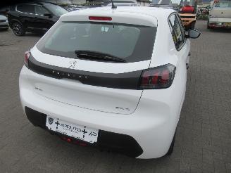 Peugeot 208 1.2 PURETECH 31.700km!! Airco CruiseControl Line-Assist.... picture 2