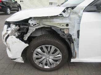 Peugeot 208 1.2 PURETECH 31.700km!! Airco CruiseControl Line-Assist.... picture 8