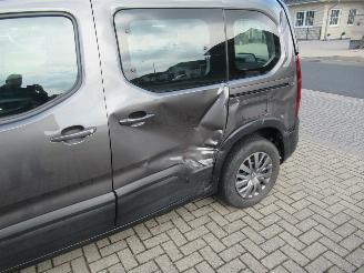 Peugeot Rifter 1.5D 100 ALLURE 5-Zits Airco Navi CruiseControl Pdc.... picture 3
