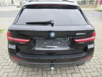 BMW 5-serie 530e Touring Aut. M-Sport  Shadow  Leer Navi Camera Panorama-D Head-Up SchuifDak E.Stoelen LuchtVering..... picture 2