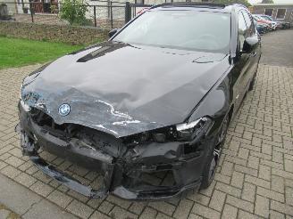 BMW 5-serie 530e Touring Aut. M-Sport  Shadow  Leer Navi Camera Panorama-D Head-Up SchuifDak E.Stoelen LuchtVering..... picture 8