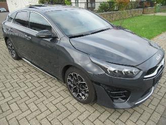Kia Proceed ProCeed 1.0T-GDI120pk 15.840KM!! GT-LINE Leer  Navi  Camera  Panorama-D  JBL-Sound  Keyless-Go  Stoel/Stuur-Verwarming  SchuifDak... picture 2