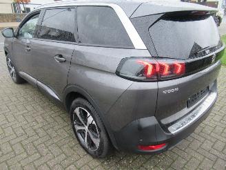 krockskadad bil auto Peugeot 5008 BlueHdi 130 Allure 30.000km 7-Zits Climat Navi Camera StoelVerwarming...... 2023/1