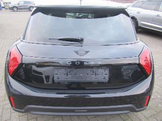 Mini Cooper Cooper C 1.5 Aut. 7.817km!! Climatronic HalfLeer Navi Camera Panorama-D Head-Up Stoel/Stuur-Verwarming... picture 3