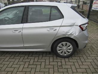 Skoda Fabia 1.0B Ambition 33.800km!!  Start&Stop Climatronic StoelVerwarming Keyless-Go  CruiseControl  Parktronic.... picture 8