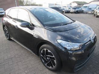 Vaurioauto  passenger cars Volkswagen ID.3 ID.3 Electric Pure Performance 20.783km!! Climatronic Navi Stoel/Stuur Verwarming.... 2021/11