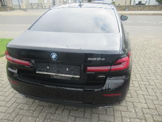 BMW 5-serie 520E Lim. Aut. PluginHybrid  62.241km!! VirtualCockpit Climatronic Leer Navi Camera StoelVerwarming..... picture 8
