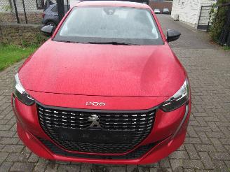 damaged passenger cars Peugeot 208 1.2 PureTech 30.715km!! Airco CruiseControl Navi-Voorbereid Android Auto..... 2023/1
