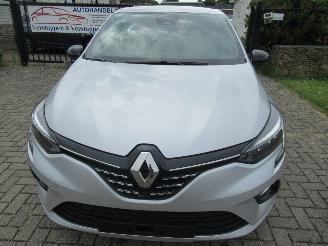 Renault Clio Tce 90 Techno  Climatronic HalfLeer Navi Camera AmbientLight picture 3