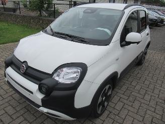 Fiat Panda PANDINA (cross) 1.0 Hybrid  Airco CruiseControl Line Assist Parktronic Navi-Android of Carplay picture 4
