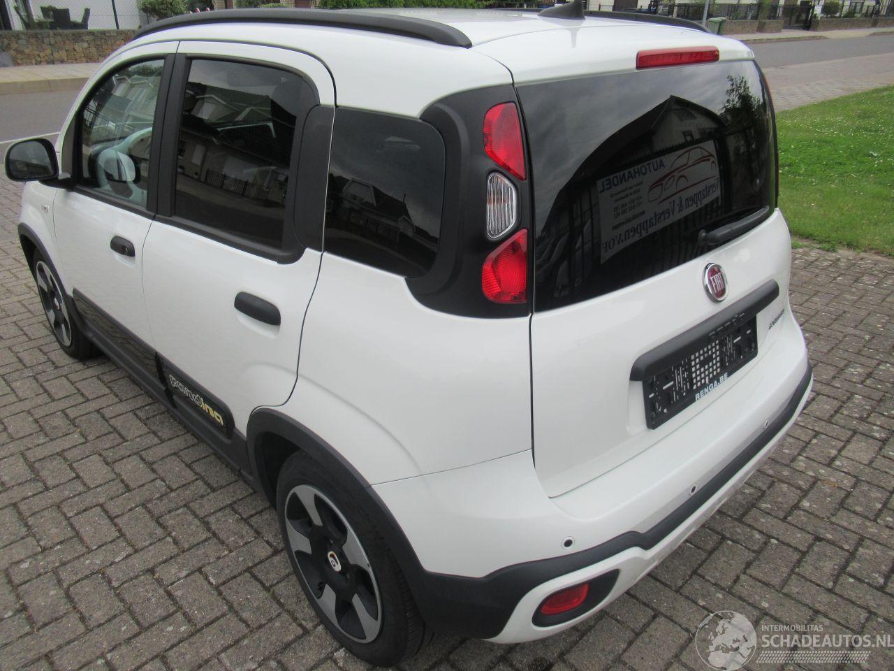 Fiat Panda PANDINA (cross) 1.0 Hybrid  Airco CruiseControl Line Assist Parktronic Navi-Android of Carplay