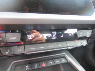 Audi A3 Sportback 2.0TDI Climatronic Navi Sonos-Sound StoelVerwarming Front Assist.... picture 17