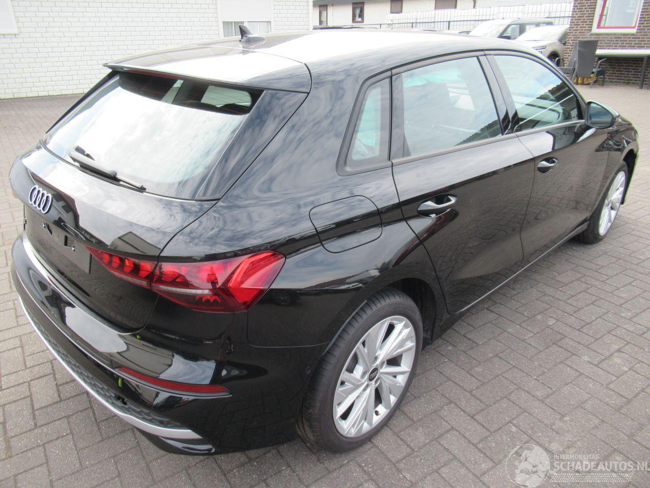 Audi A3 Sportback 2.0TDI Climatronic Navi Sonos-Sound StoelVerwarming Front Assist....