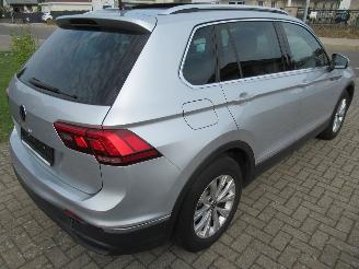 Volkswagen Tiguan 1.5TSI 150pk DSG Aut. Climatronic Leer Navi Camera Pano/Schuifdak Stoel/Stuur Verwarming  Elec.Achterklep picture 7