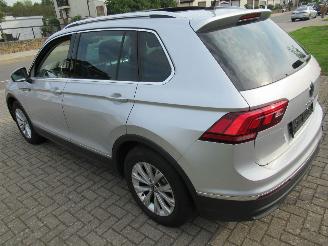 Volkswagen Tiguan 1.5TSI 150pk DSG Aut. Climatronic Leer Navi Camera Pano/Schuifdak Stoel/Stuur Verwarming  Elec.Achterklep picture 10