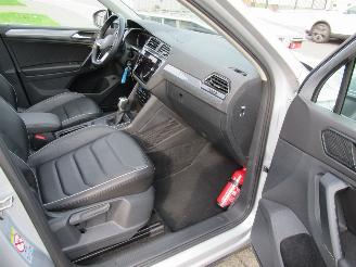 Volkswagen Tiguan 1.5TSI 150pk DSG Aut. Climatronic Leer Navi Camera Pano/Schuifdak Stoel/Stuur Verwarming  Elec.Achterklep picture 16