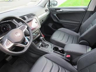 Volkswagen Tiguan 1.5TSI 150pk DSG Aut. Climatronic Leer Navi Camera Pano/Schuifdak Stoel/Stuur Verwarming  Elec.Achterklep picture 21