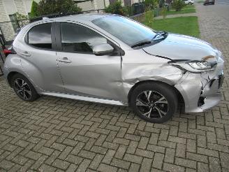 Toyota Yaris 1.5i-VVTi  Airco Camera CruiseControl Pdc Navi>android Auto/Carplay picture 4