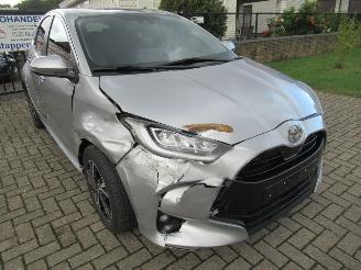 Toyota Yaris 1.5i-VVTi  Airco Camera CruiseControl Pdc Navi>android Auto/Carplay picture 2