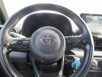 Toyota Yaris 1.5i-VVTi  Airco Camera CruiseControl Pdc Navi>android Auto/Carplay picture 22