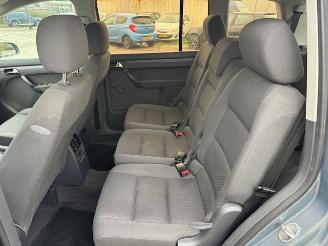 Volkswagen Touran 1.6 16v FSI Athene 7 persoons picture 10