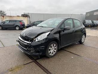 Auto incidentate Peugeot 208 1.2 PureTech Active 2016/9