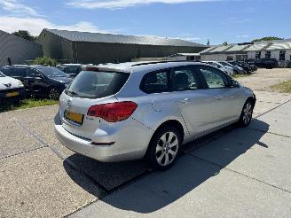 Opel Astra 1.4 Cosmo Sportstourer picture 3