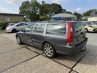 Volvo V-70 2.5 D5 picture 4