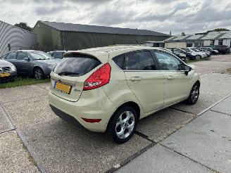 Ford Fiesta 1.4 Ghia 5drs picture 3