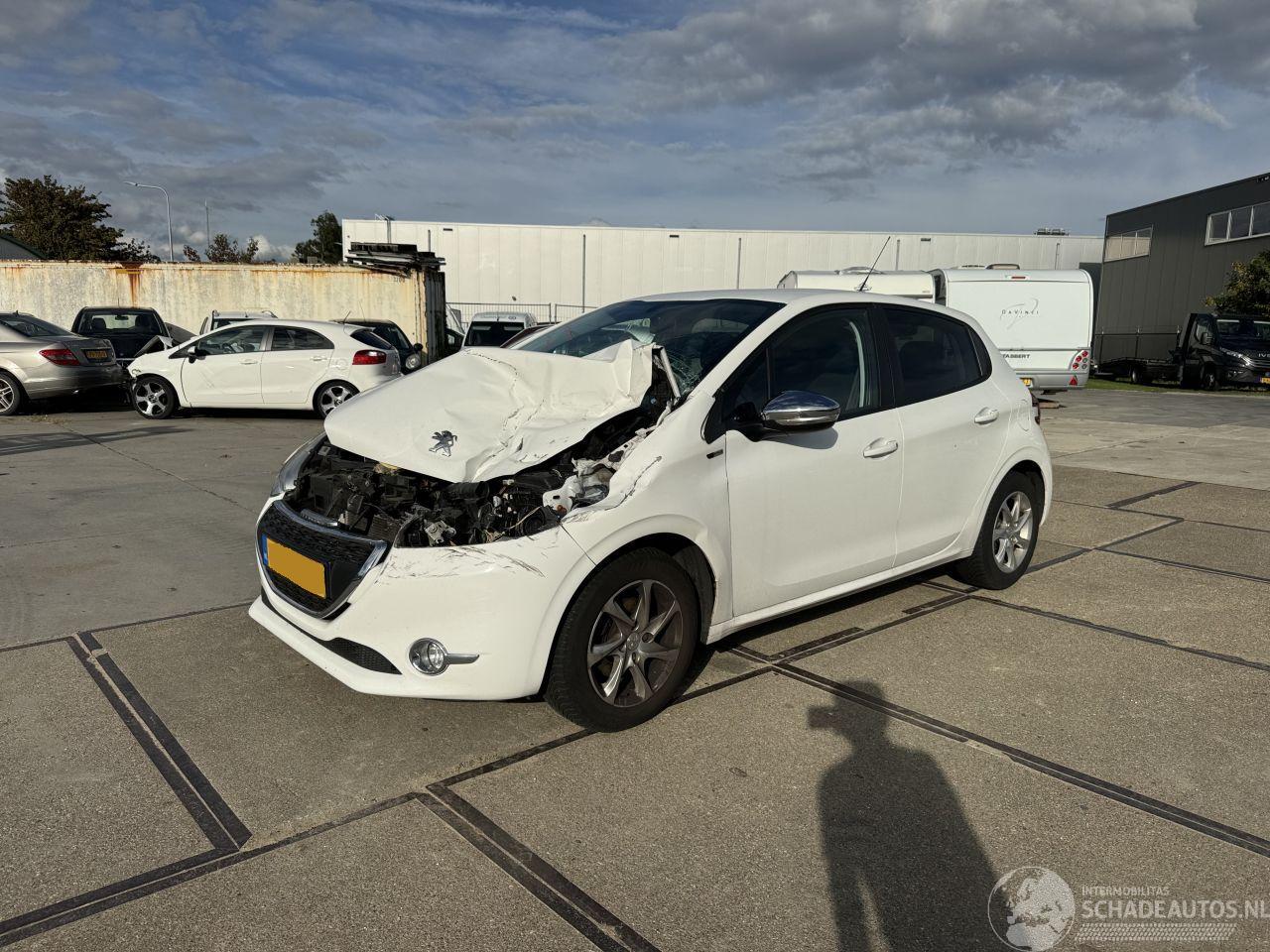 Peugeot 208 1.2 pure tech Style
