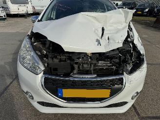 Peugeot 208 1.2 pure tech Style picture 9