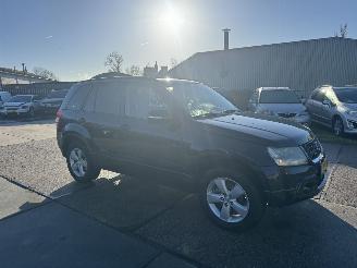 Suzuki Grand-vitara 2.4 Exclusive 4X4 picture 2