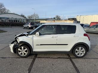 Suzuki Swift 1.3 Limited 5 drs picture 19