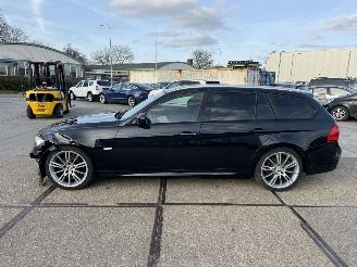 BMW 3-serie 318i TOURING M SPORT picture 16