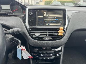 Peugeot 208 1.2 VTI Envy picture 8