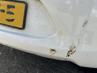 Ford Ka 1.2 Titanium X picture 16