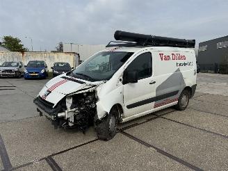 damaged commercial vehicles Peugeot Expert 2.0 HDI 2013/11