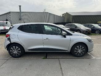Renault Clio 1.5 DCI Eco Expression picture 19