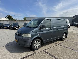 Avarii auto utilitare Volkswagen Transporter 2.5 TDI 2008/4