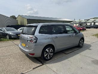 Citroën Grand C4 Picasso 1.2 Pure tech Business picture 3