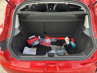 Renault Clio 0.9 Tce Expression picture 16
